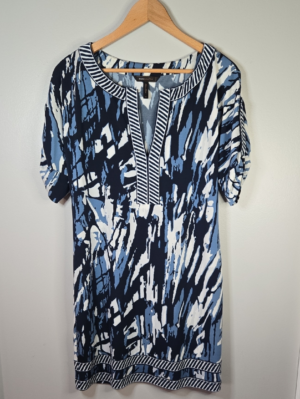 BCBG MaxAzria Women's Medium Abstract Print Blue White Tab Roll Sleeve Dress